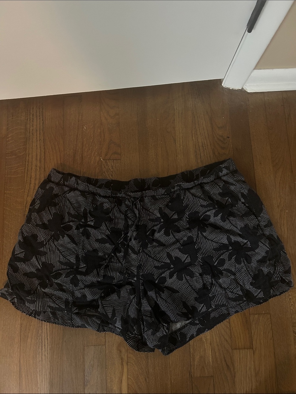 Universal Thread Black Floral Shorts